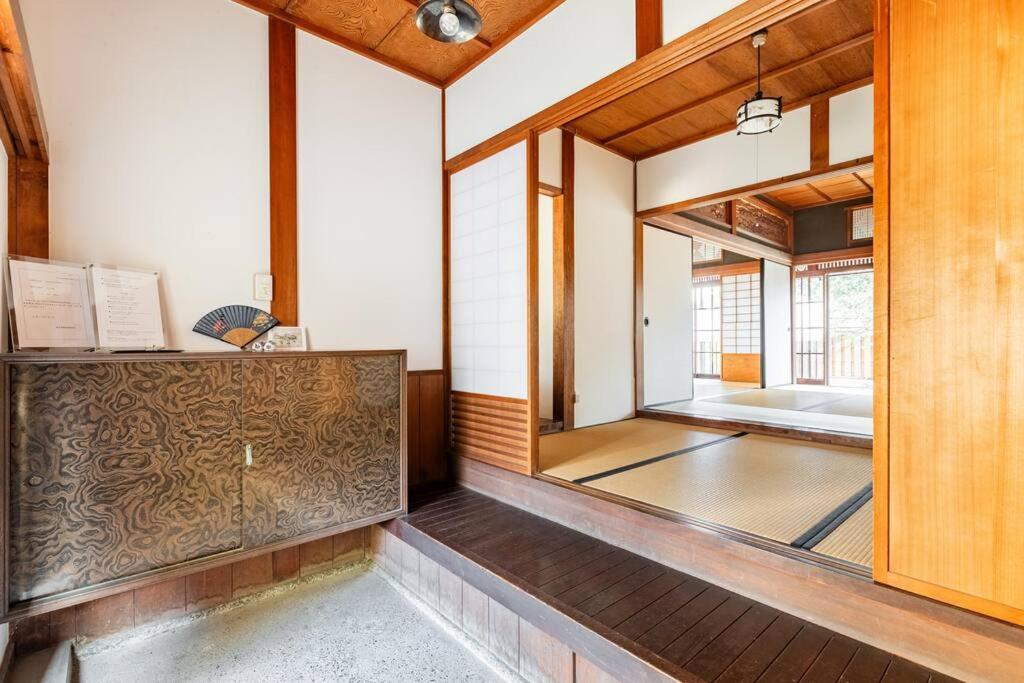 日々の宿: 宇野駅から車で5分 直島へ 最大7名様 古民家貸切 一棟貸し Tamana Exterior foto